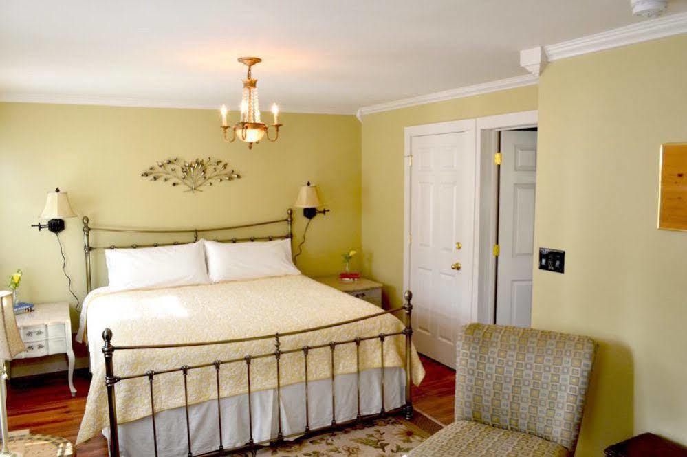 The Bell House Inn Glens Falls Zewnętrze zdjęcie